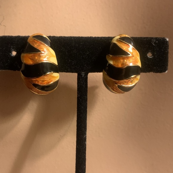 KJL KENNETH JAY LANE TIGER STRIPED ANIMAL PRINT ENAMEL CLIP ON EAREI GS - Picture 6 of 13